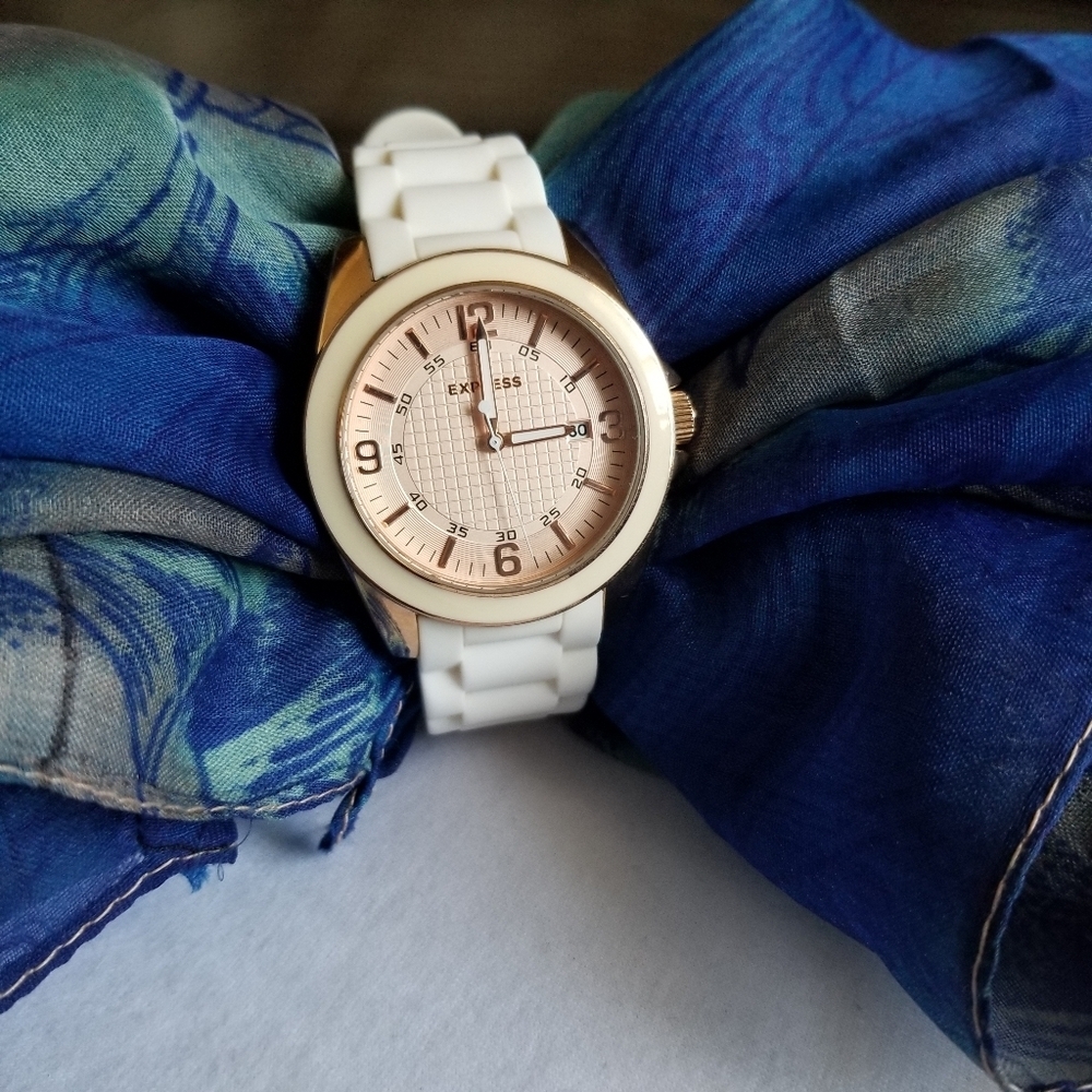 Ladies Express White,Gold And Rose Gold Elegant Sports Wrist Watch EUC